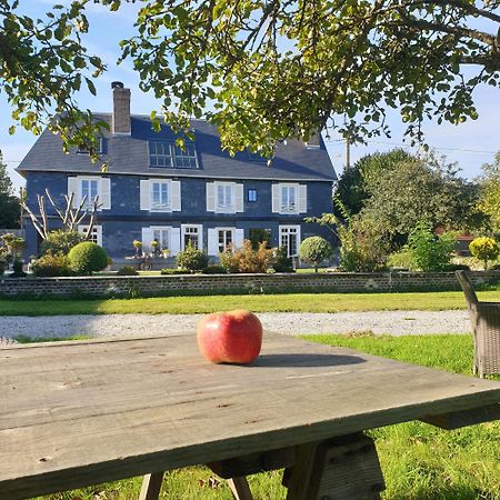 Par Hasard Ou Pas Bed & Breakfast Saint-Martin-aux-Chartrains Екстериор снимка