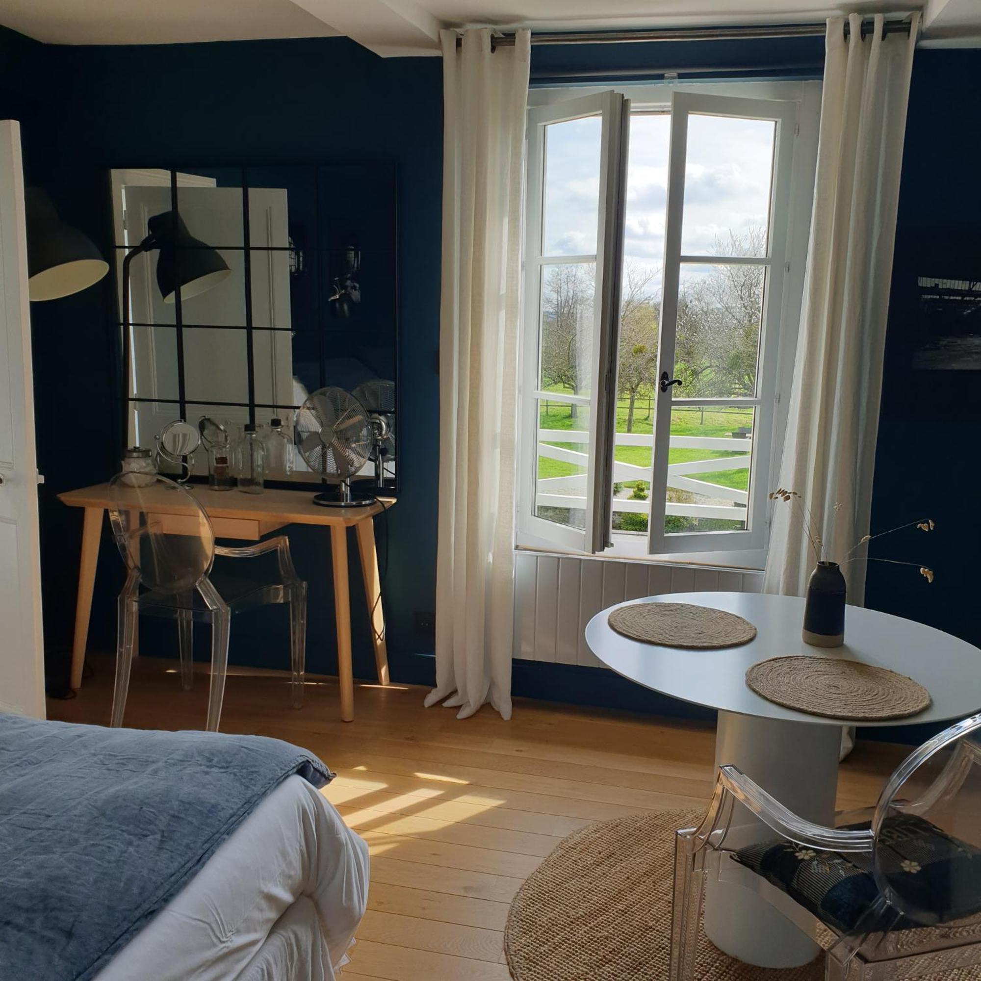 Par Hasard Ou Pas Bed & Breakfast Saint-Martin-aux-Chartrains Екстериор снимка