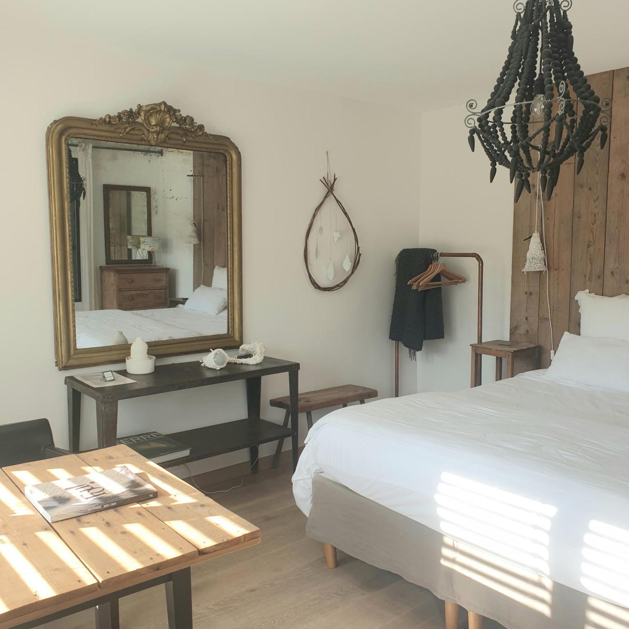 Par Hasard Ou Pas Bed & Breakfast Saint-Martin-aux-Chartrains Екстериор снимка